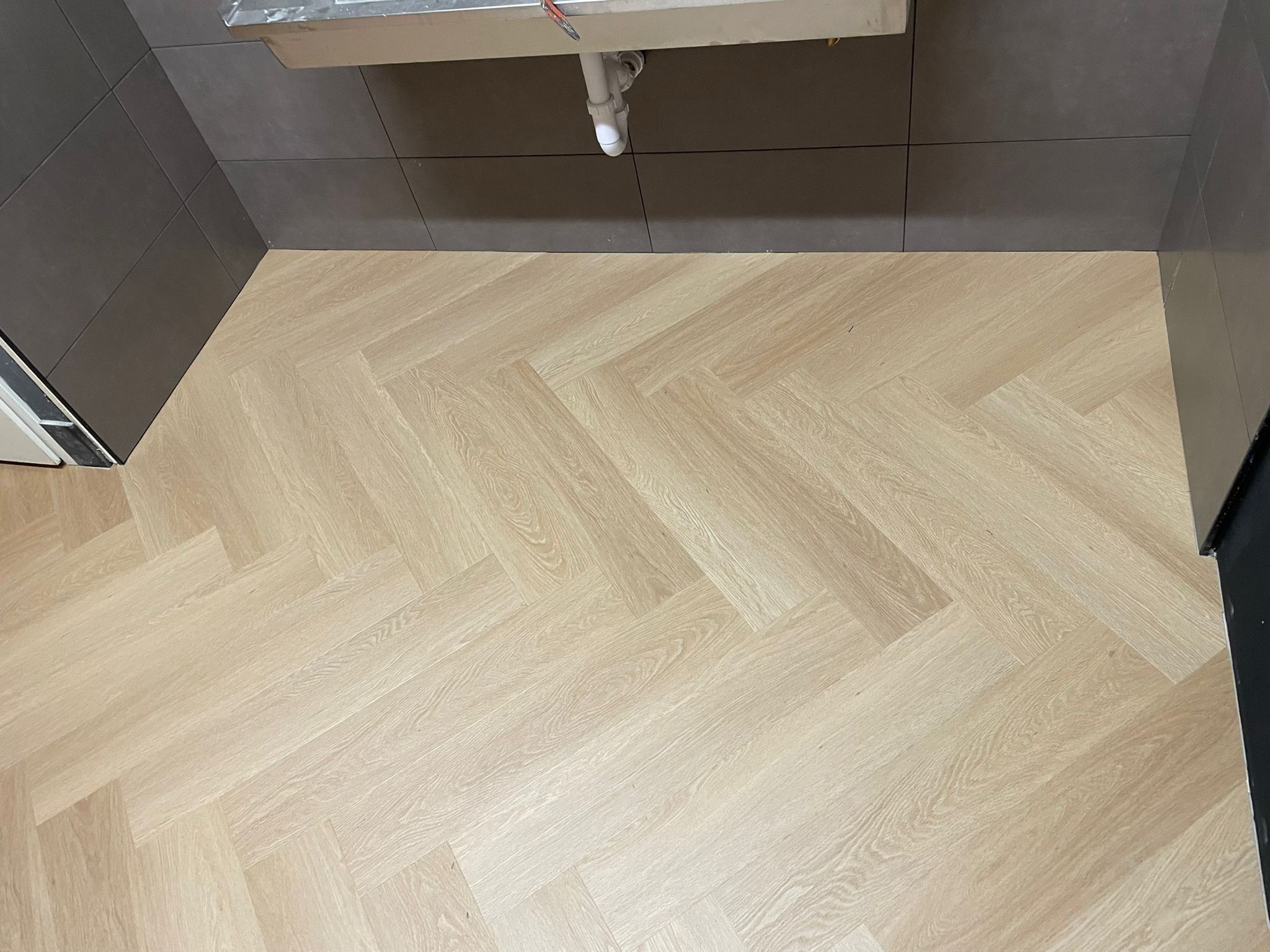 Lichte blonde visgraatvloer
